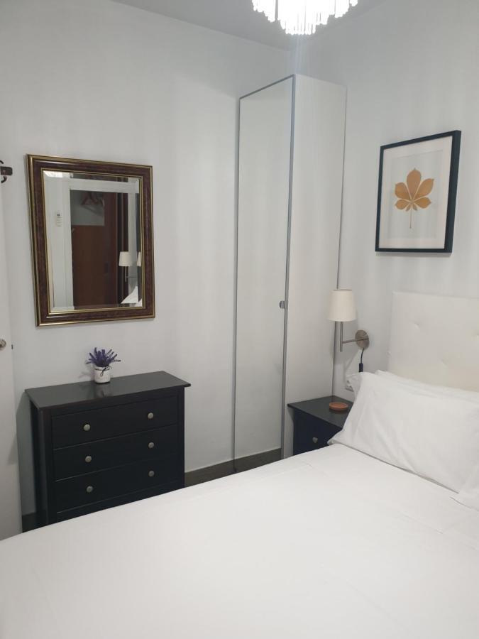 Apartment Meson de Paredes Madrid Exterior foto