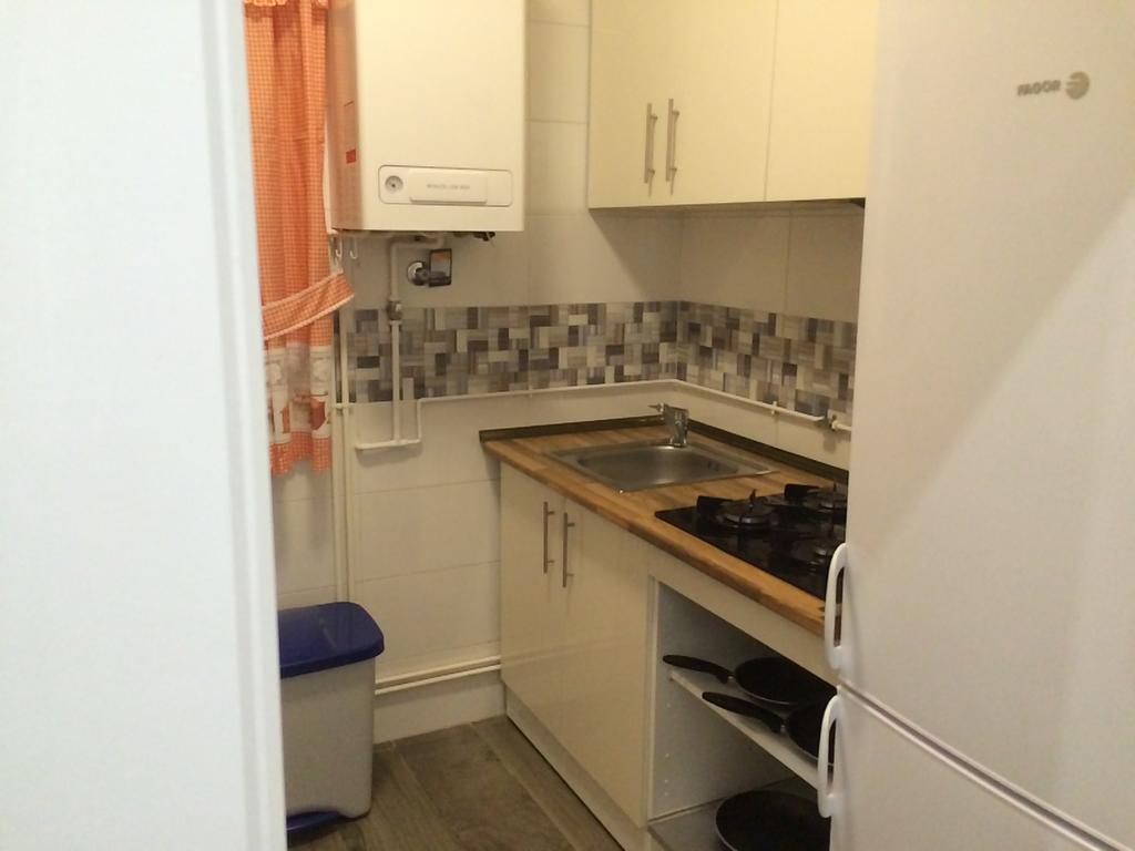 Apartment Meson de Paredes Madrid Exterior foto